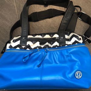 Lulu lemon duffel bag